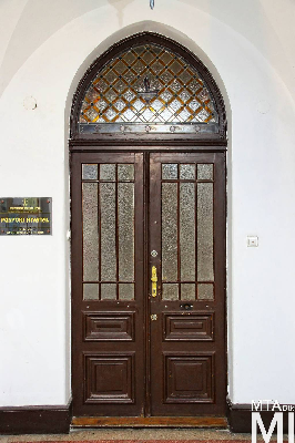 IMG_8818_Alkotmány u. 12_belső_ajtó.jpg