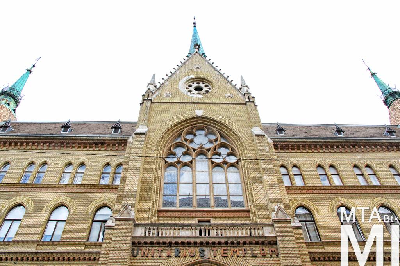 IMG_6256_Alkotmány u. 12_Nagy Ignác u_homlokzatrészlet.jpg