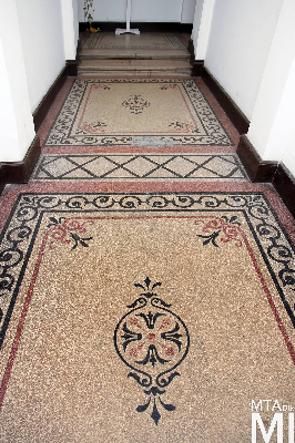 IMG_8914_Alkotmány u. 12_kapualj.jpg