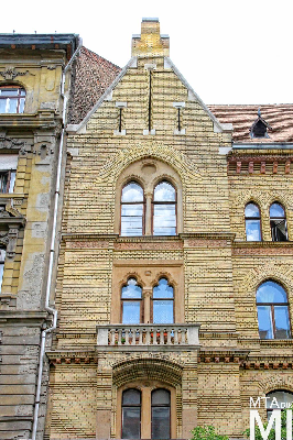 IMG_6234_Alkotmány u. 12_homlokzatrészlet.jpg