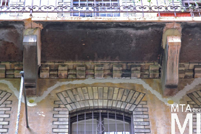 IMG_8869_Alkotmány u. 12_udvari homlokzat_részlet.jpg